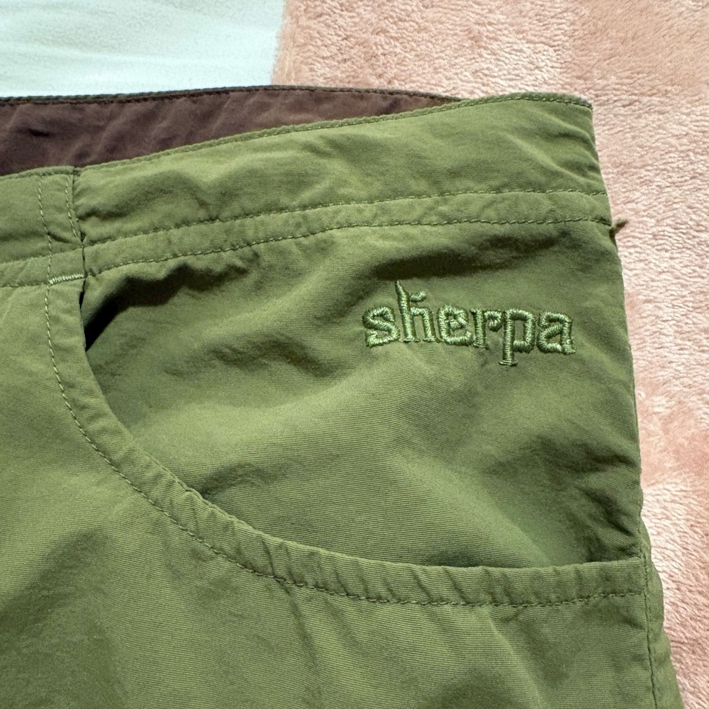 Women’s Green Sherpa Hiking Skirt - Picture 4 of 10